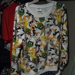 Selling Looney tunes long sleeve great condition